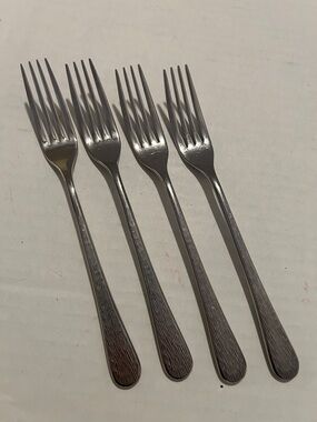 Robert Welch 4 dinner forks flatware